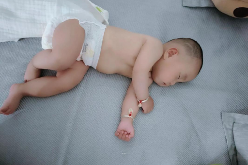 中山宝宝突然很多眼屎